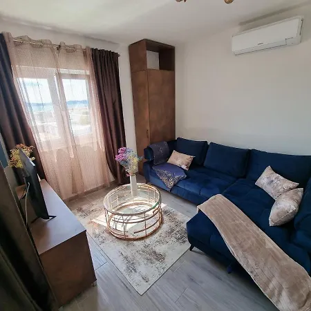 Beautifull Bell With Balcony And Sea View In Zára
