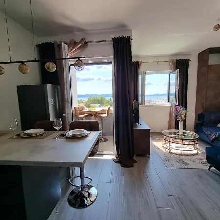Lejlighed Beautifull Bell With Balcony And Sea View In
