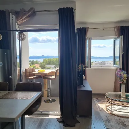 Beautifull Bell With Balcony And Sea View In Lejlighed