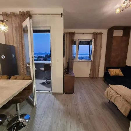 Beautifull Bell With Balcony And Sea View In * Zara
