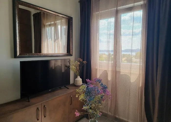 Beautifull Bell With Balcony And Sea View In זאדאר